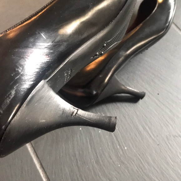 Classic PRADA pumps size 39,  3"heel for all-day comfort. BLACK.  Runs narrow. - Picture 7 of 8